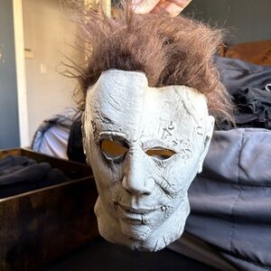 Michael Myers Halloween mask
